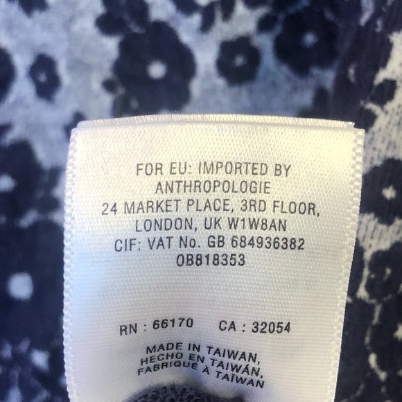 ANTHROPOLOGIE shirt sz M Pretty textured navy floral Lots of stretch Barely worn - Picture 6 of 7